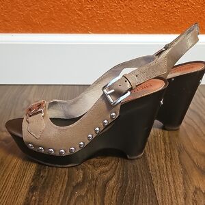 Stylish Brown Wedge Sandals